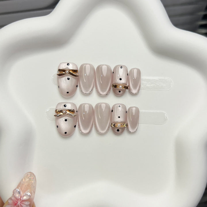 Elegant Bow-Accented Press-On Nails