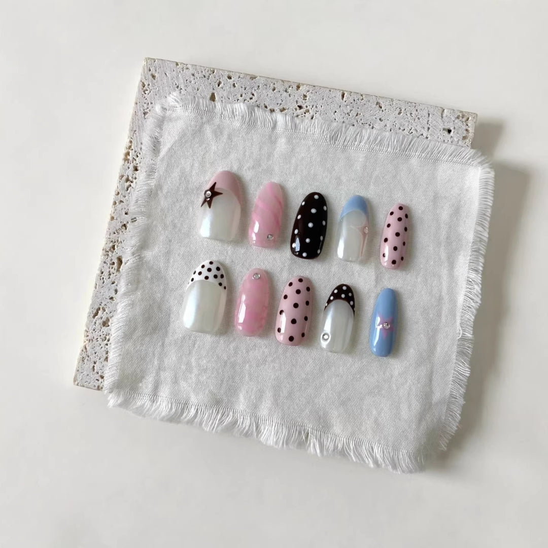 Creative Dotted Press-On Nail Art Set