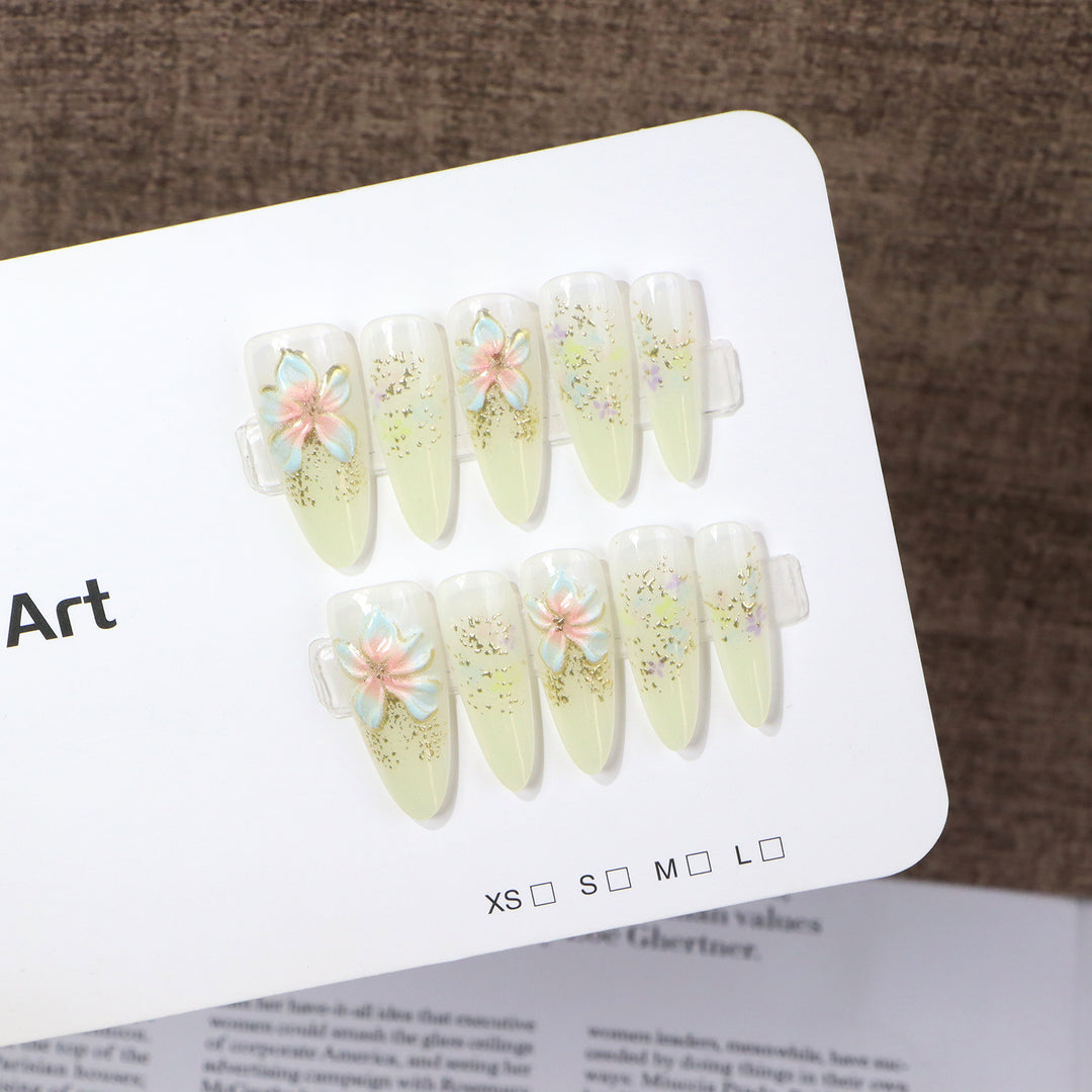 Floral Design Nail Art Stornfield