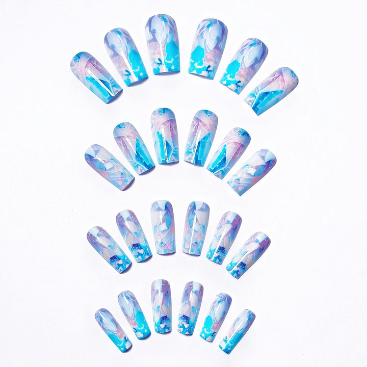 Artificial Nails in Modern Crystal Look Stornfield