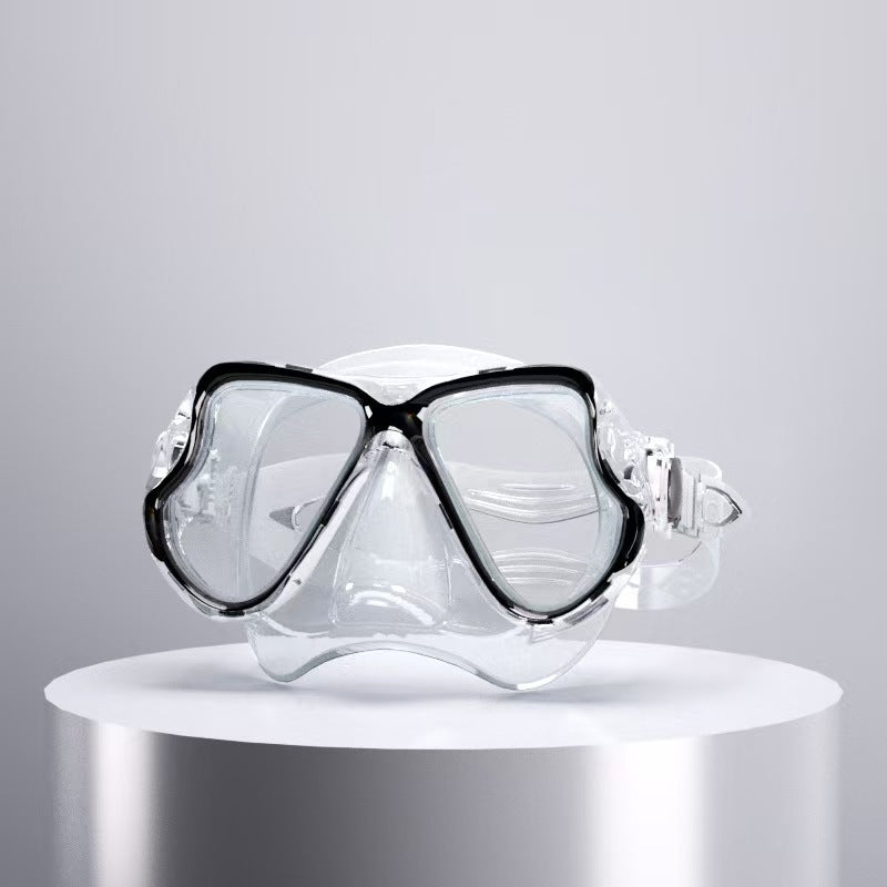 Diving mask with ergonomic design and a flexible snorkel Stornfield