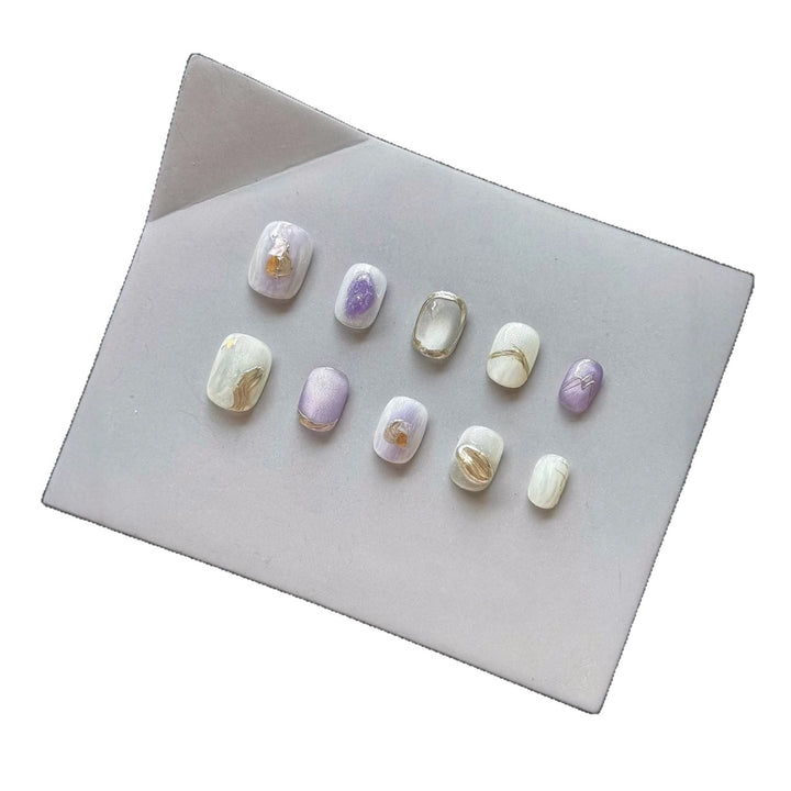 Artistic Press-On Nail Set with Elegant Geometric Accents