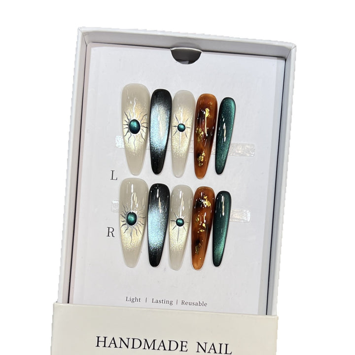 Extravagant Press-On Nail Art Set with Cosmic Theme Stornfield