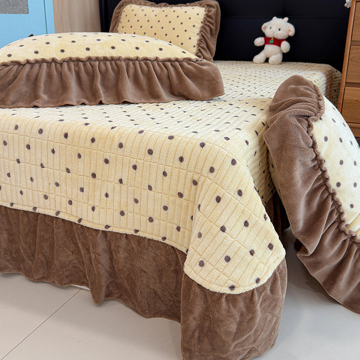 Luxurious Velvet Ruffled Bedding Set