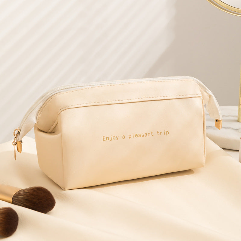 Travel-Friendly Makeup Pouch Stornfield