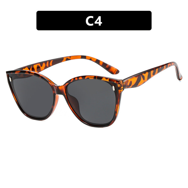 Women Cat-Eye Sunglasses with protective UV filter and stylish Frame Stornfield