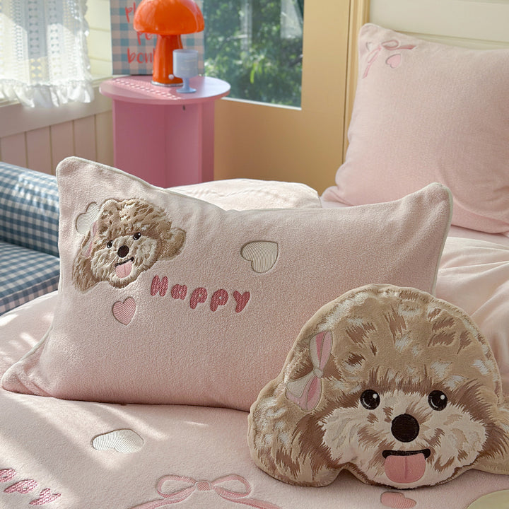 Cozy bedding set with plush surface and embroidered puppy design