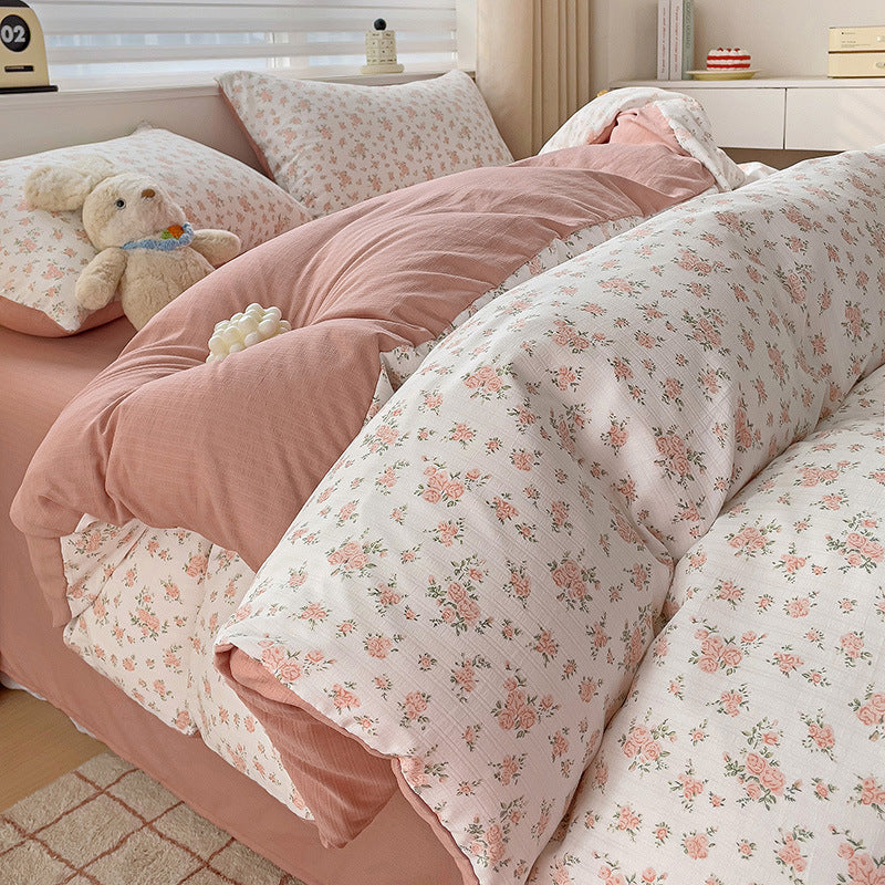 Floral Patterned Bedding Set