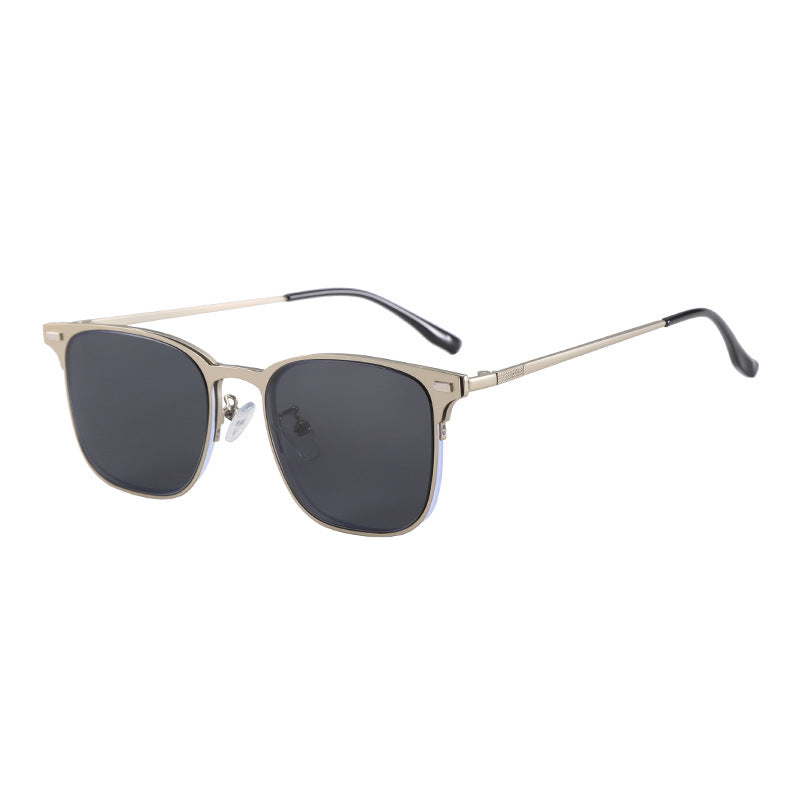 Women Trendy Square Sunglasses in Modern Design Stornfield