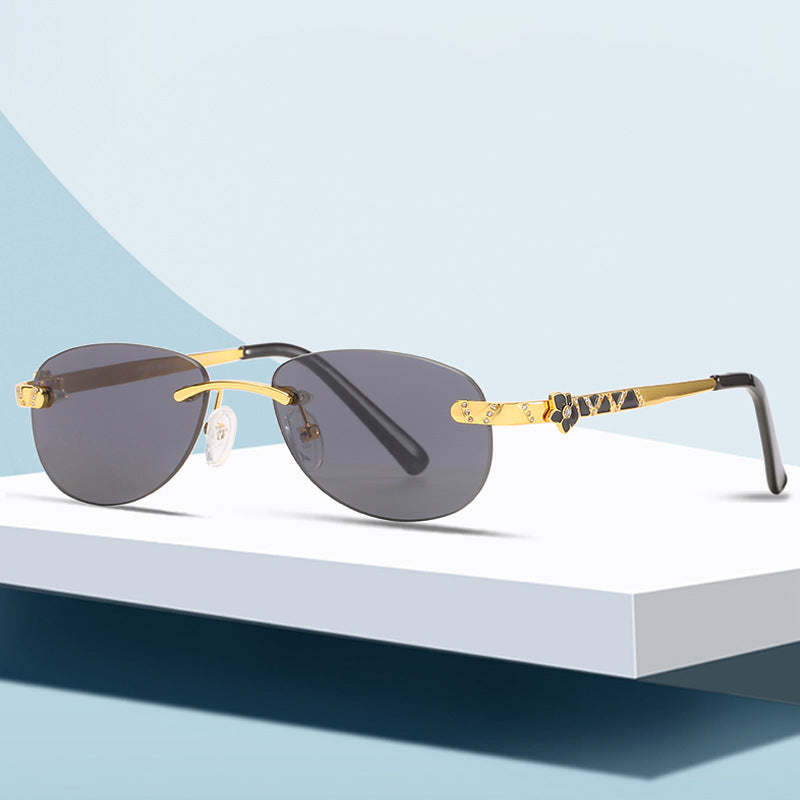 Women's fashionable sunglasses with stylish metal frame and protective lenses Stornfield