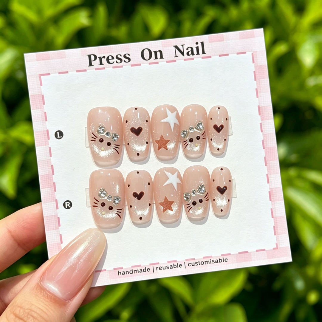 Elegant Reusable Press-On Nail Art Set with Floral Accents