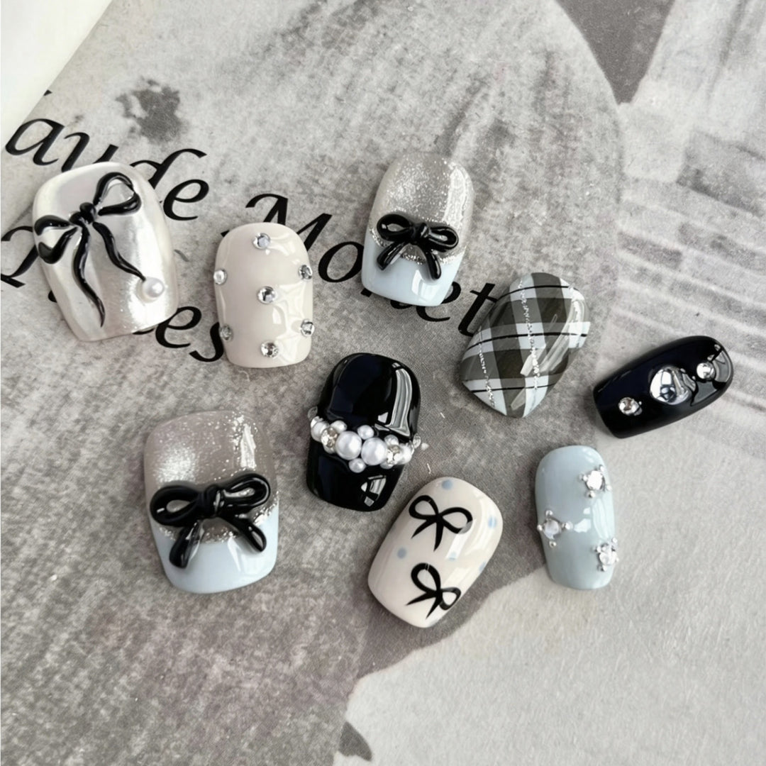 Stylish and Decorative Press-On Nail Set