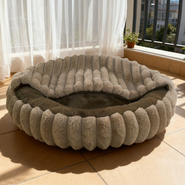 Ladies Cozy and Round Pet Bed with High Edge Stornfield