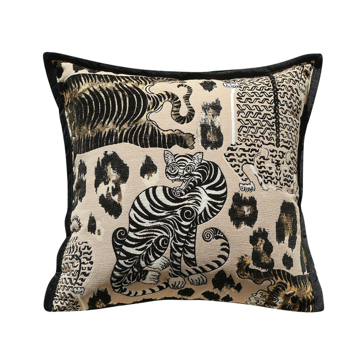 Luxurious decorative cushion made of faux fur