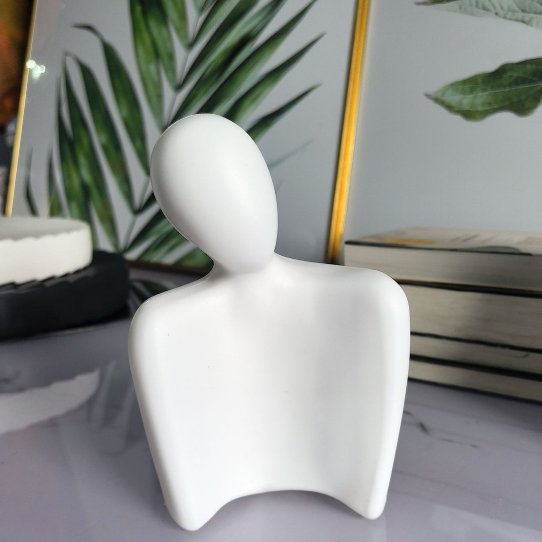 Artistic Dual Figure Decoration Stornfeild