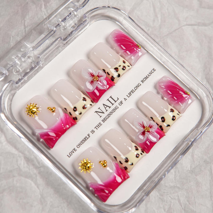 Floral Press-On Nail Art Set with Decorative Accents