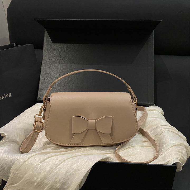 Elegant Bow-Detail Crossbody Bag