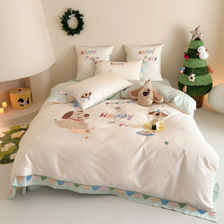 Kawaii Appliqué Cotton Sateen Duvet Cover Set with Embroidered Character & Decorative Strawberry Cushion