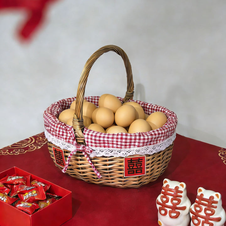 Women's braided basket with romantic gingham pattern Stornfield