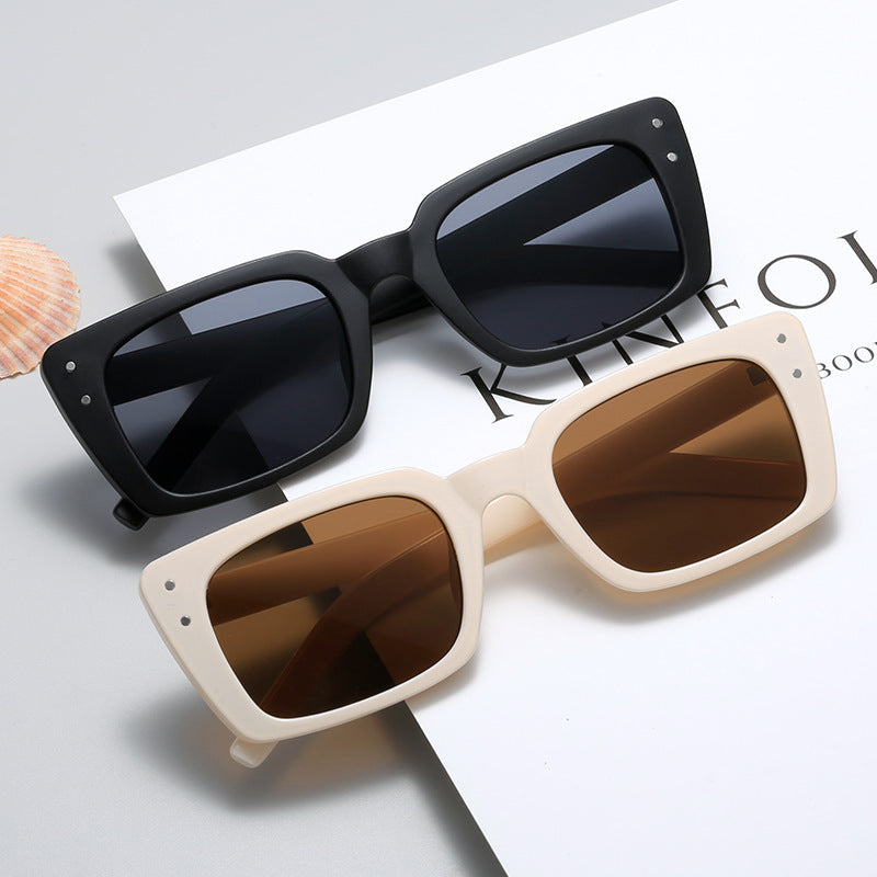 Ladies fashionable sunglasses in modern rectangular design Stornfield