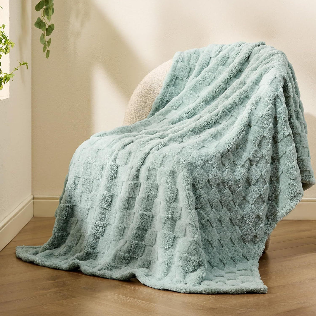 Reversible Cozy Fleece Blanket Stornfield