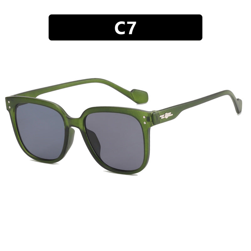 Women's square sunglasses with gentle gradient and protective UV filter Stornfield