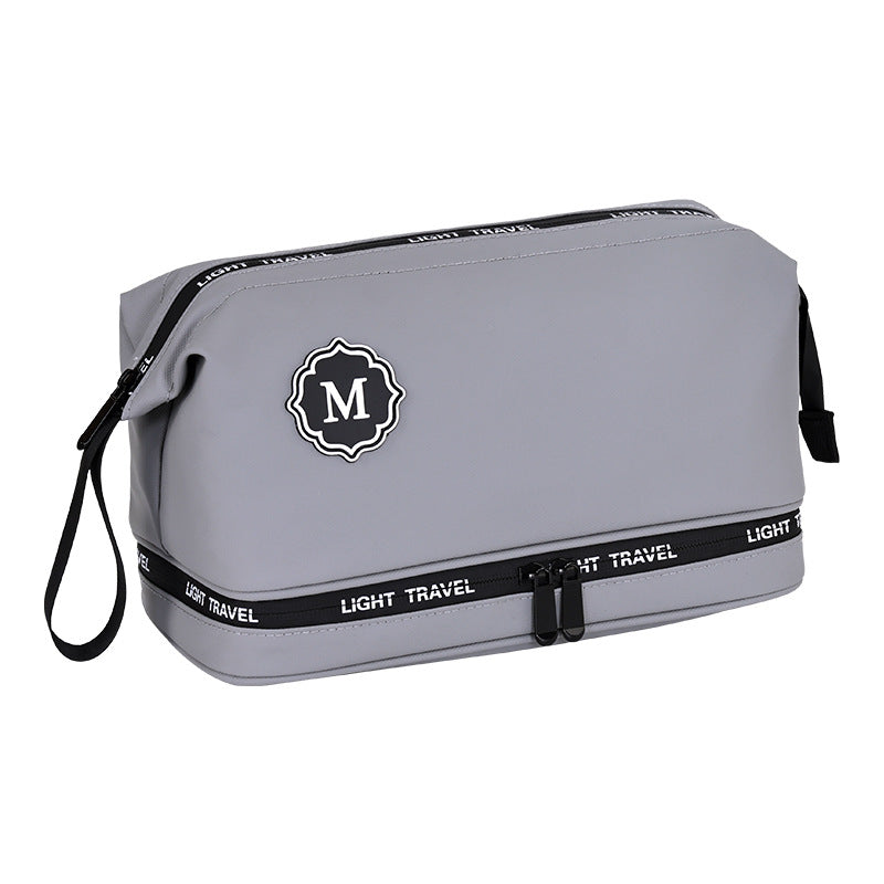 Cosmetic bag with practical compartment design Stornfield