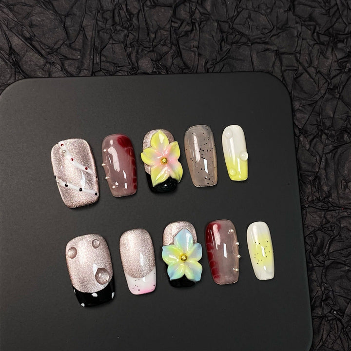 Artistic Decorative Press-On Nail Set
