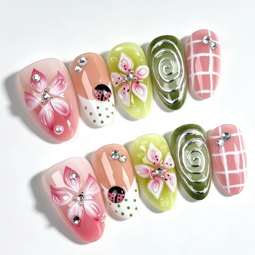 Decorative Floral Nail Art Press-On Set 1790746157