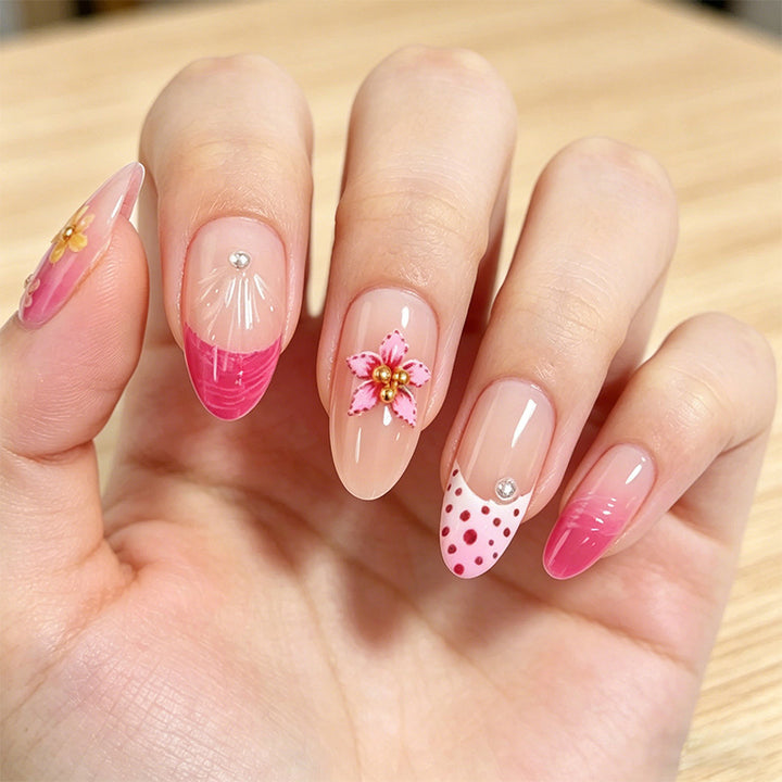 Nail art set with floral and elegant decorations Stornfield
