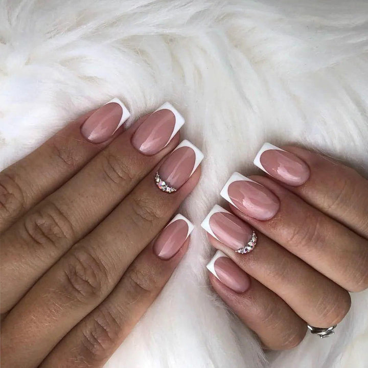 Elegant Press-On Nail Set with Rhinestone Accents Stornfield