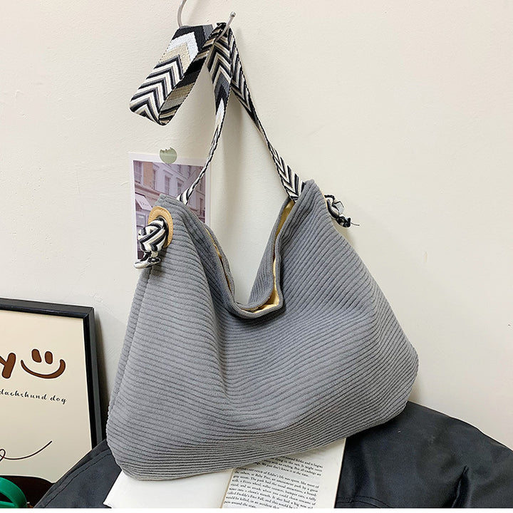 Casual shopper bag with fashionable shoulder strap Stornfield
