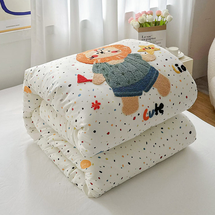 Children's quilt with appliquéd cat embroidery and hypoallergenic filling
