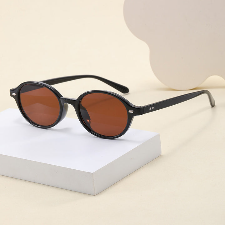 Women's fashionable round reading glasses with flexible plastic frame Stornfield