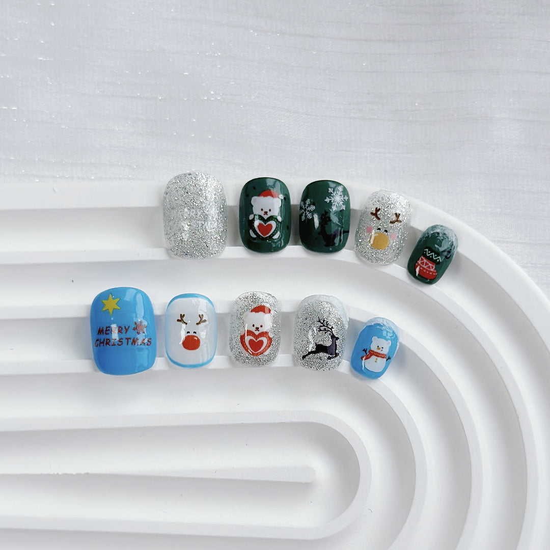 Seasonal Holiday-Themed Press-On Nail Set