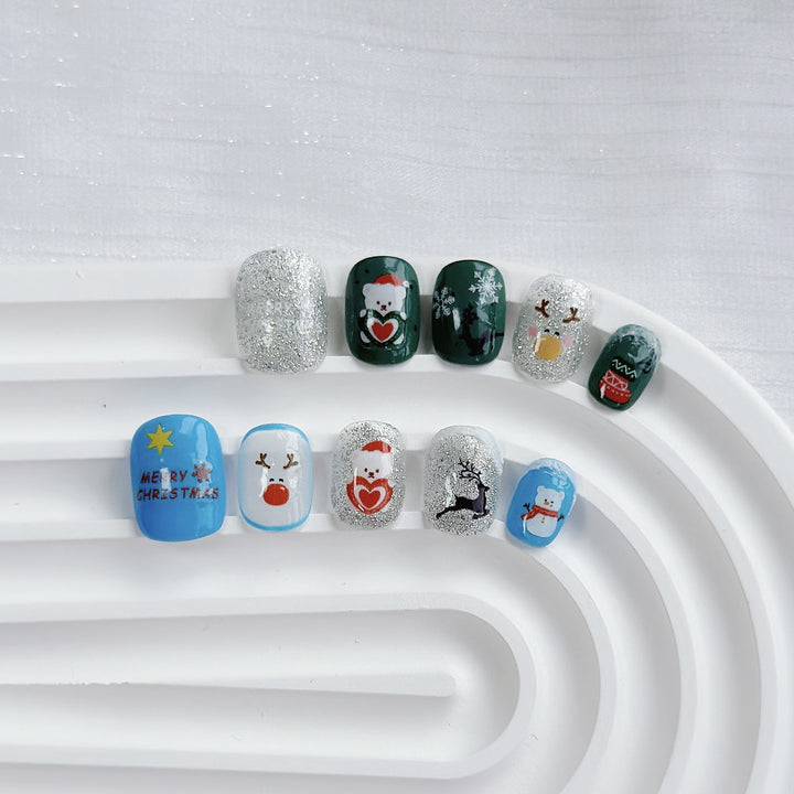 Seasonal Holiday-Themed Press-On Nail Set