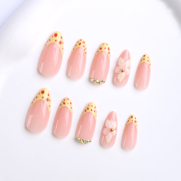 Artificial nails with floral 3D applications and elegant design Stornfield