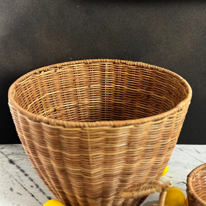 Playful fruit basket with lid Stornfield