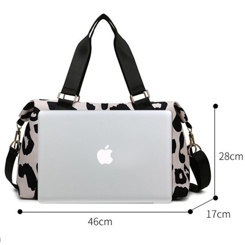 Sporty Tote Bag with Elegant Leopard Pattern Stornfield