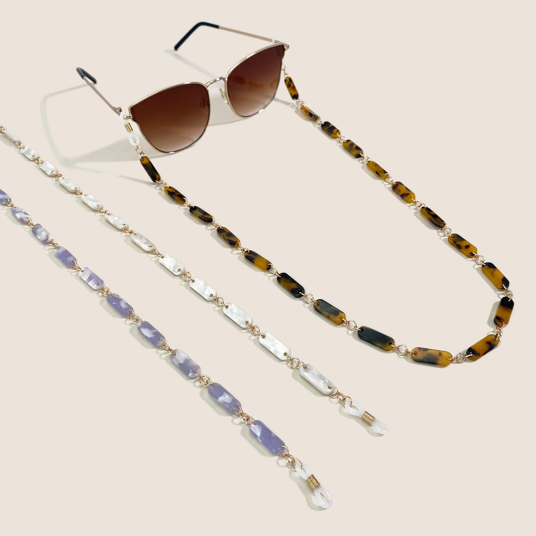 Fashionable Statement Eyewear Chain Stornfield