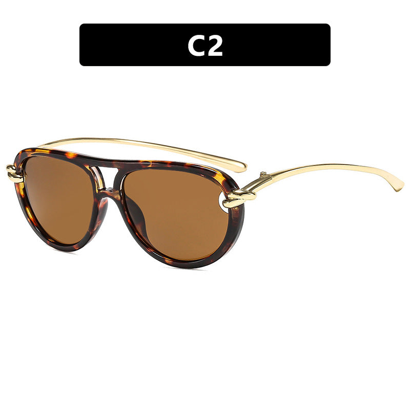 Women Retro Sunglasses with Elegant Frame and Polarized Lenses Stornfield