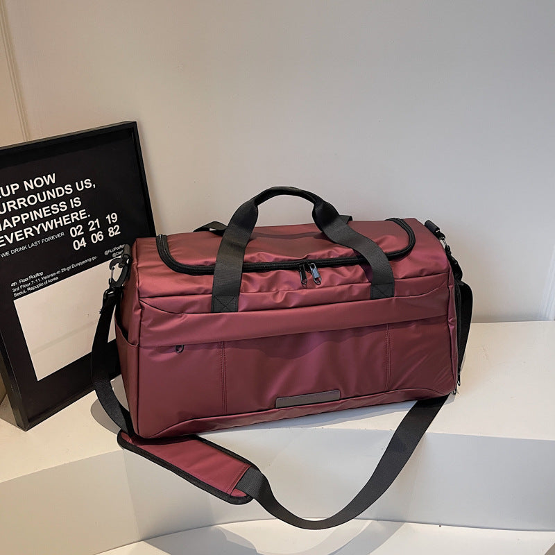 Sporty travel bag with insulated lining Stornfield