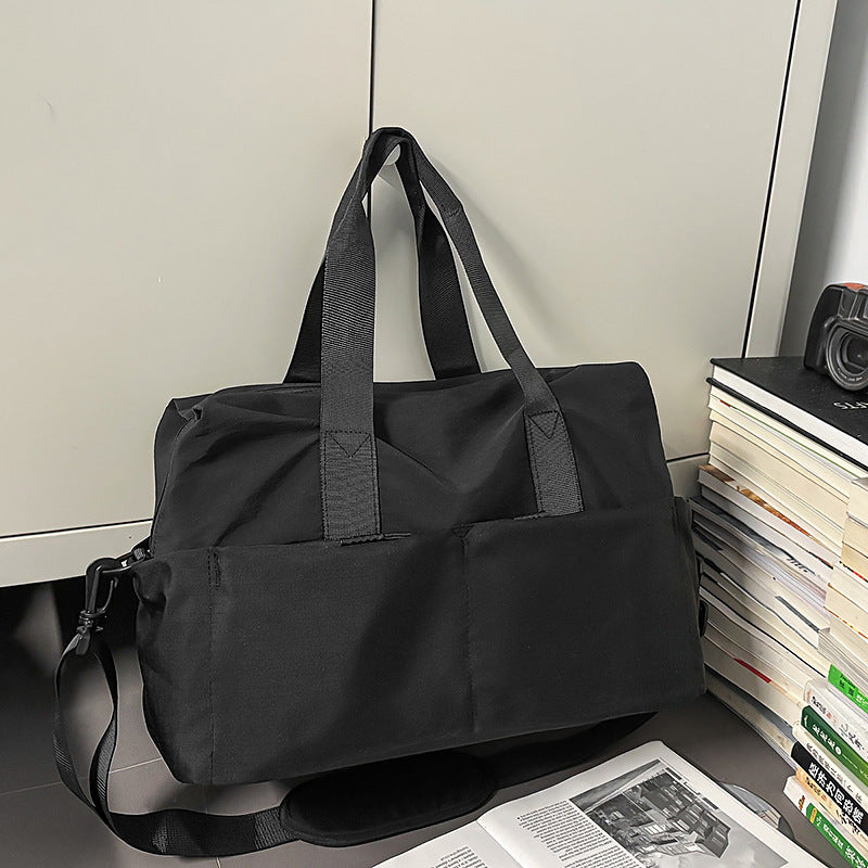 Sporty multifunctional travel bag with large storage space Stornfield