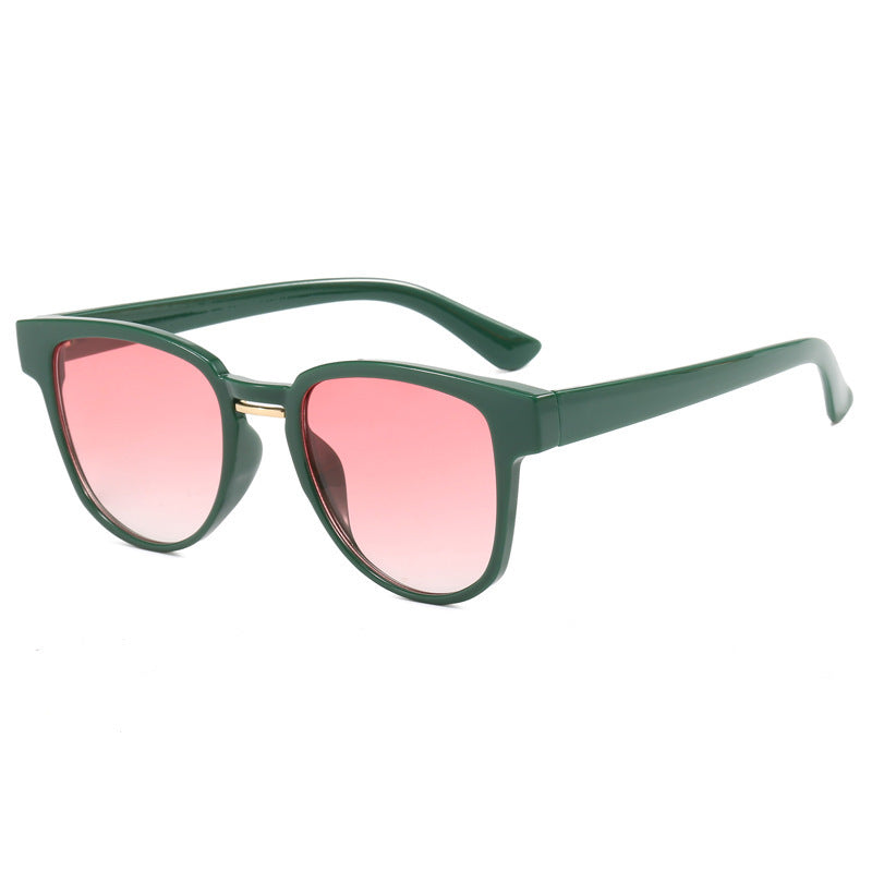 Ladies Designer Sunglasses with Unique Cat-Eye Frame Stornfield