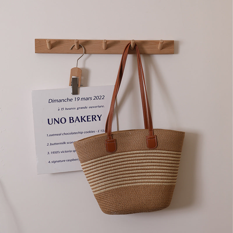 Elegant Bast Handbag with Leather Handles Stornfield