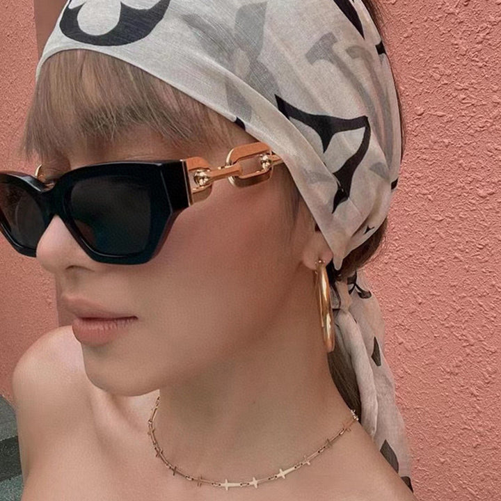 Women’s sunglasses with unique chain design Stornfield