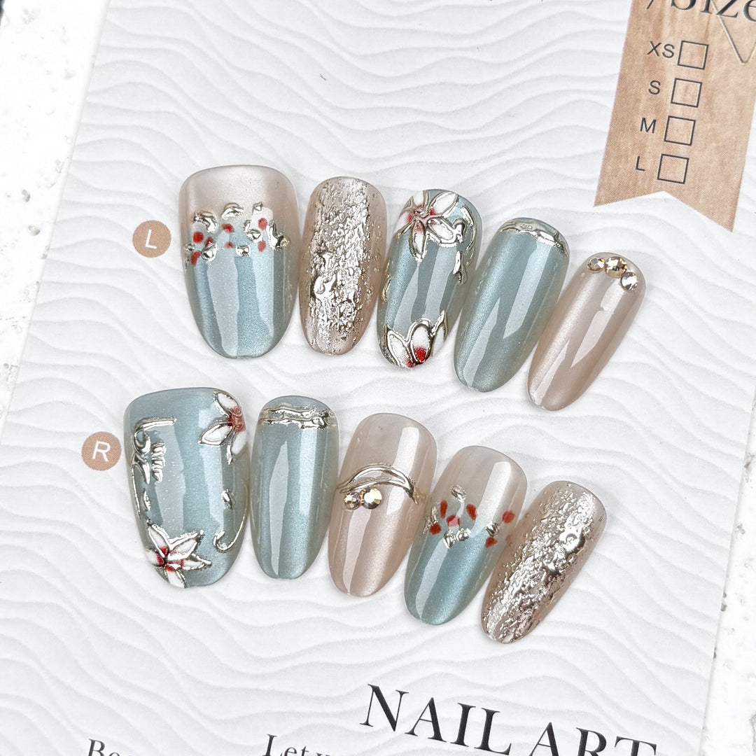 Decorative Press-On Nail Art Set with Unique Floral Accents
