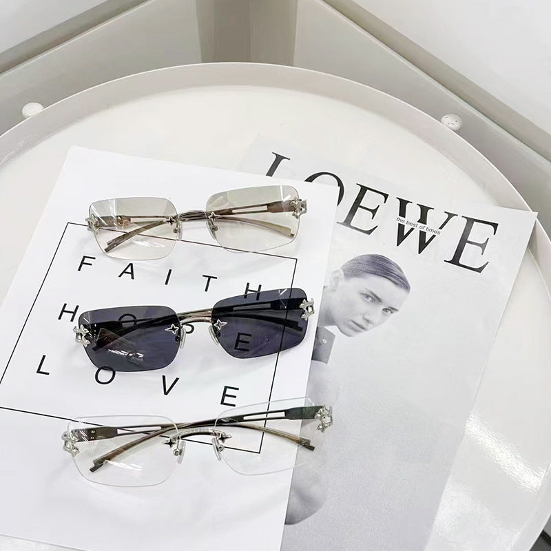 Fashionable oversized sunglasses with elegant design Stornfield