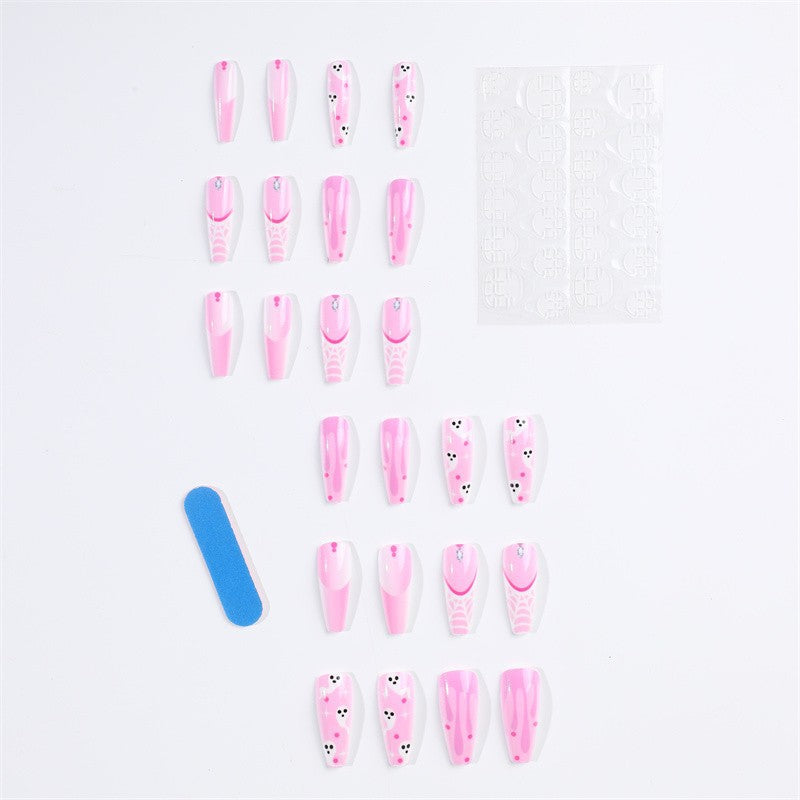 Artificial nails in a modern and elegant design Stornfield