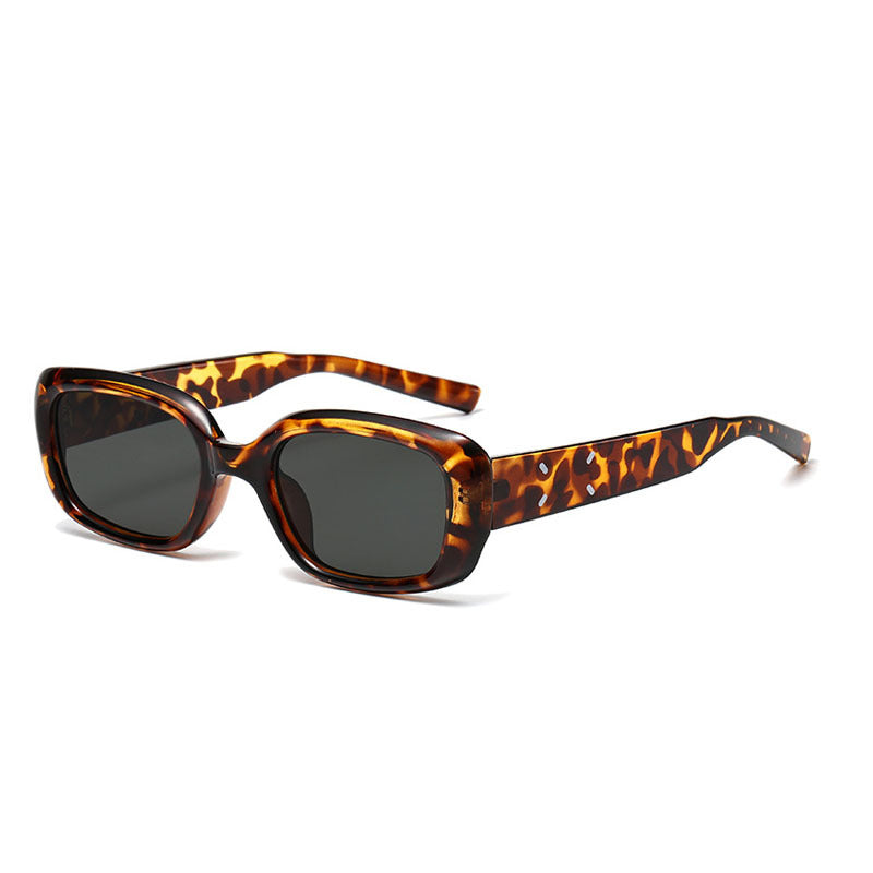 Ladies Retro-Inspired Sunglasses with Curved Frame Stornfield